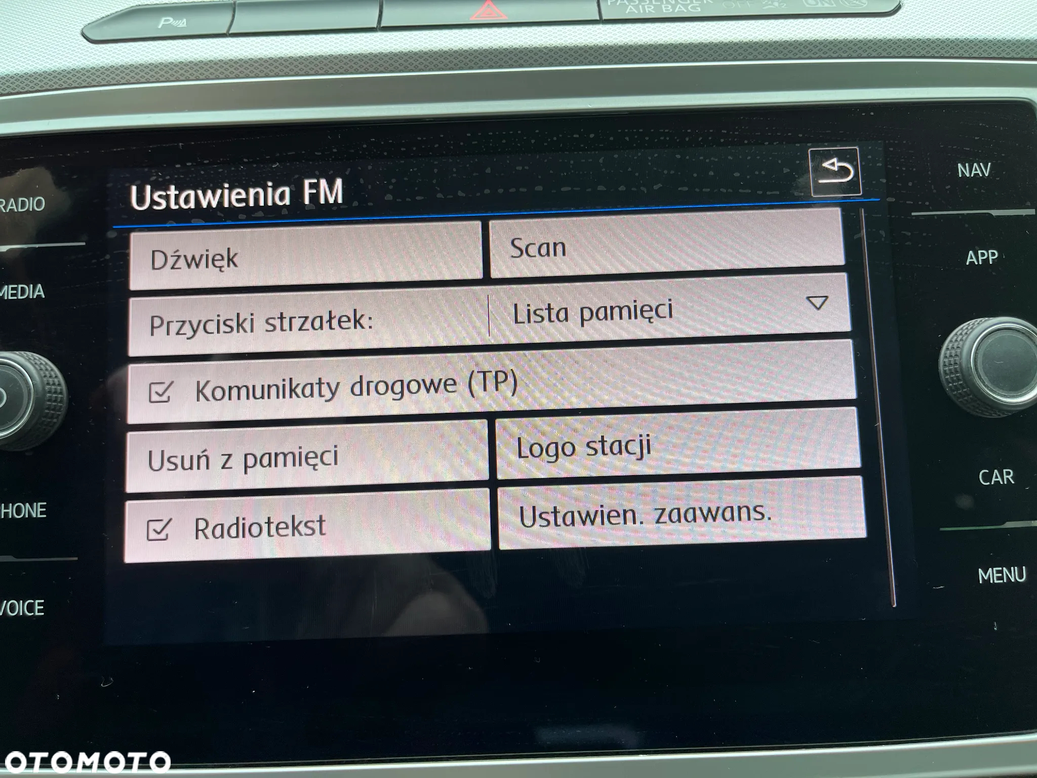 Volkswagen Passat 2.0 TDI BMT Comfortline DSG - 32