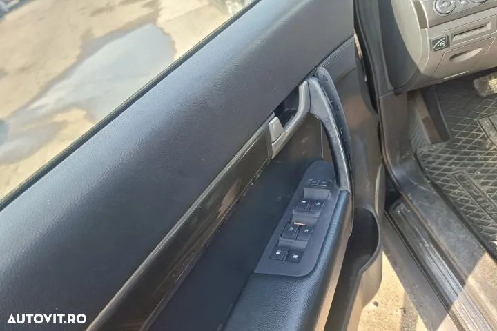 Diferential grup spate punte cadru motor bara spate haion stop tripla stanga dreapta interior piele scaune fata bancheta spate   Chevrolet captiva an 2007 motor 3.2benzina  230CP  LU1 dezmembrez dezmembrari opel antara - 9