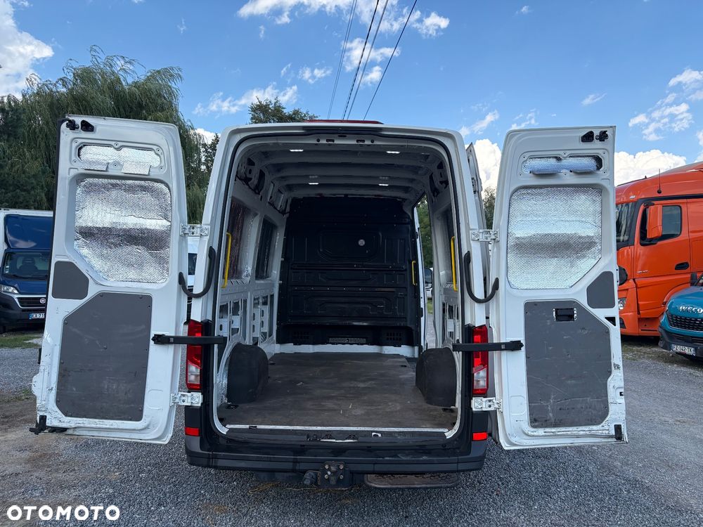 Volkswagen CRAFTER 2.0 TDI | 140 KM | L2H2 | WYGŁUSZONA ZABUDOWA | 3 T NA HAKU | SPROWADZONY | SUPER STAN - 10