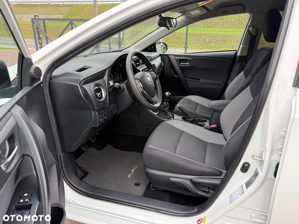 Toyota Auris 1.33 VVT-i Active - 24