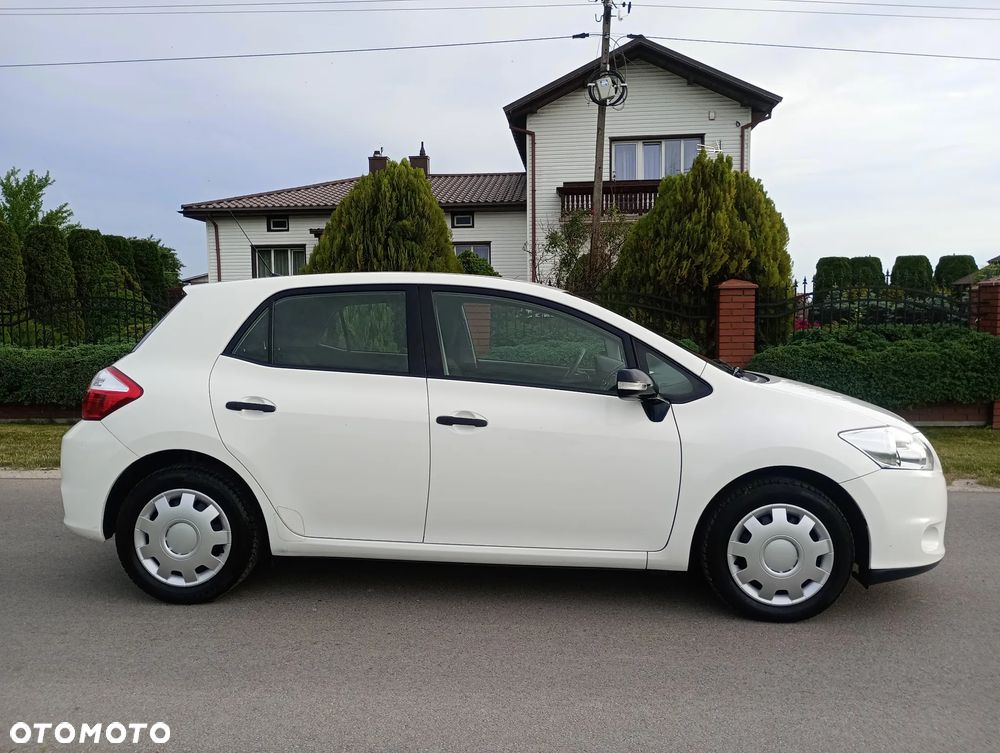 Toyota Auris 1.33 VVT-i - 14