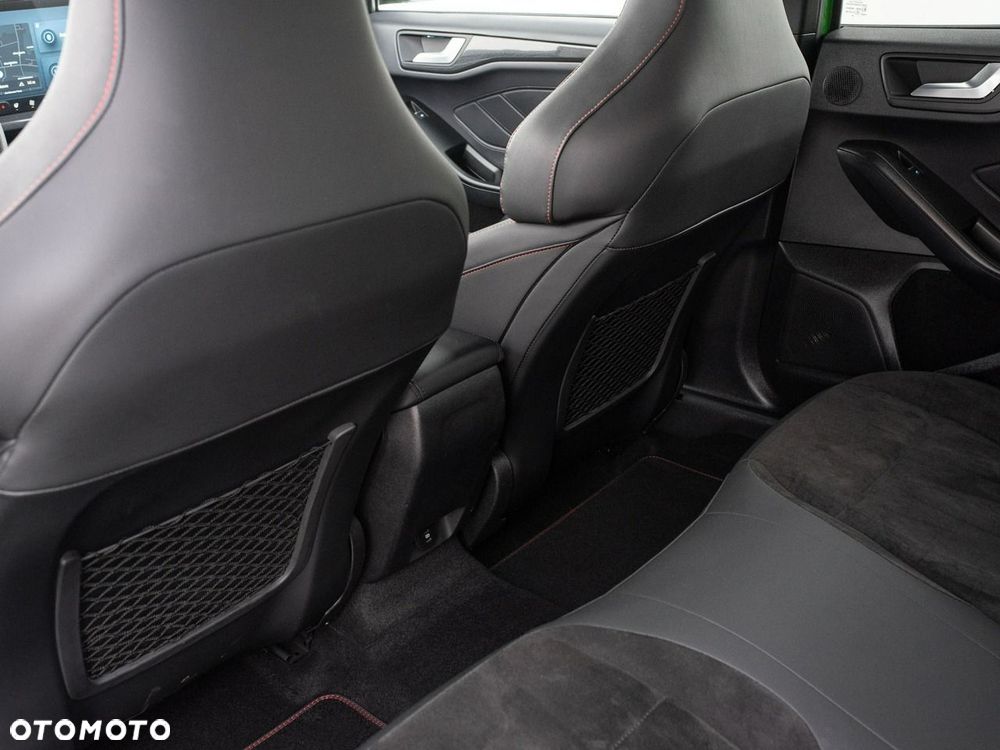 Ford Focus - 26