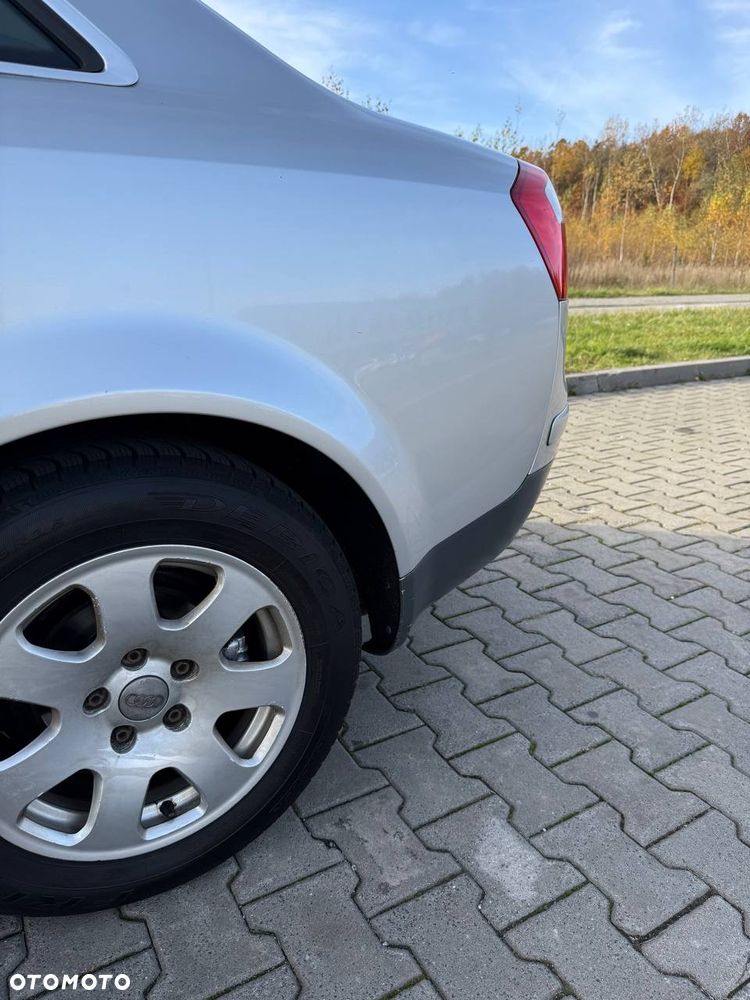 Audi A4 Limousine - 5