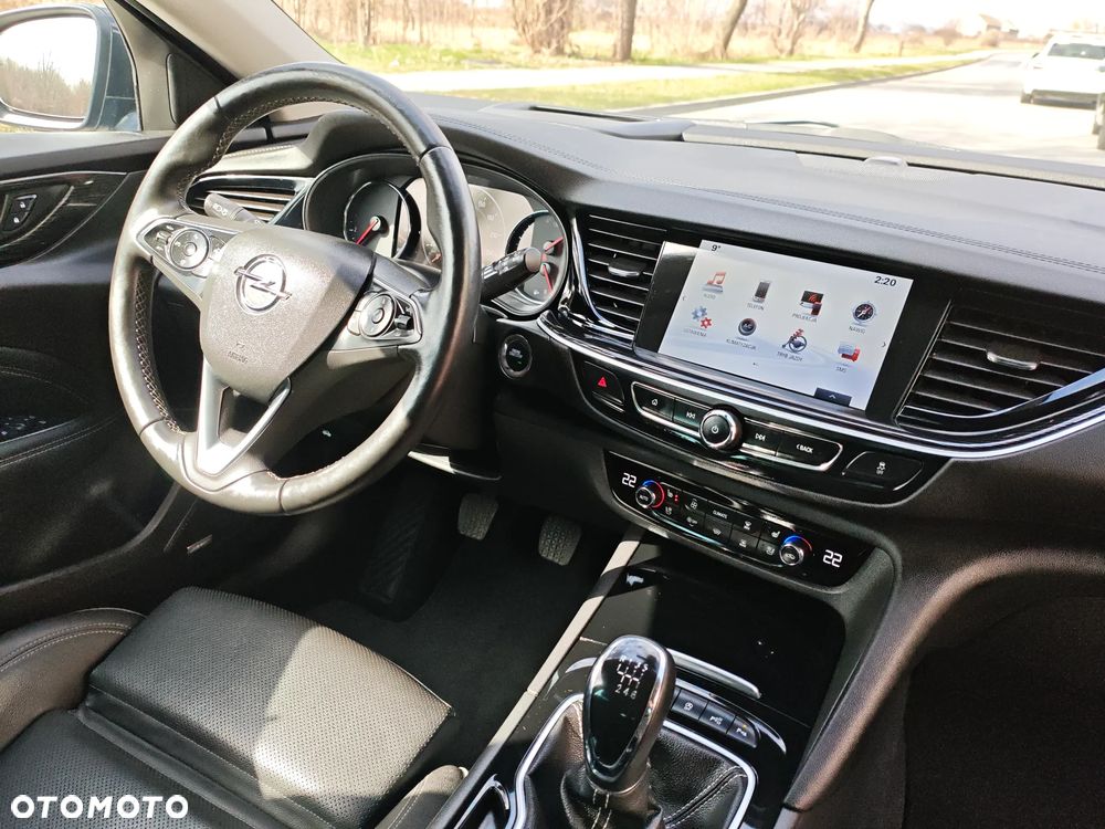 Opel Insignia 2.0 CDTI 4x4 Exclusive S&S - 24