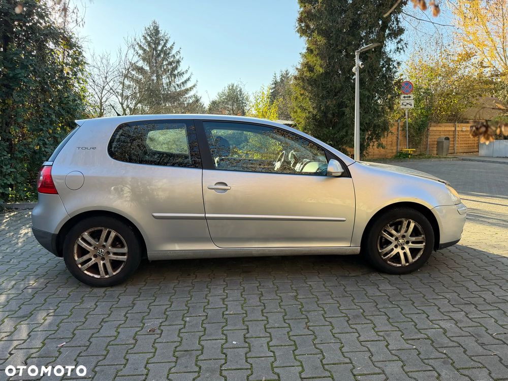 Volkswagen Golf 2.0 TDI Tour - 21