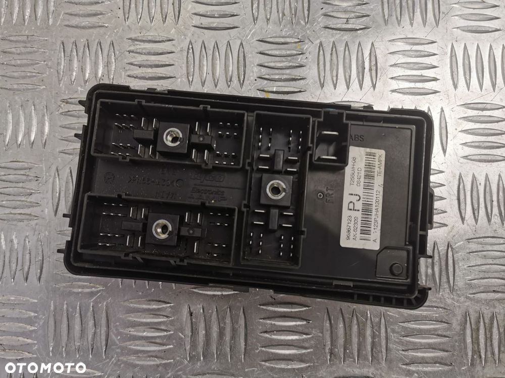 Skrzynka Bezpieczników Chevrolet Aveo Ii T250 Lift 96867123 - 2