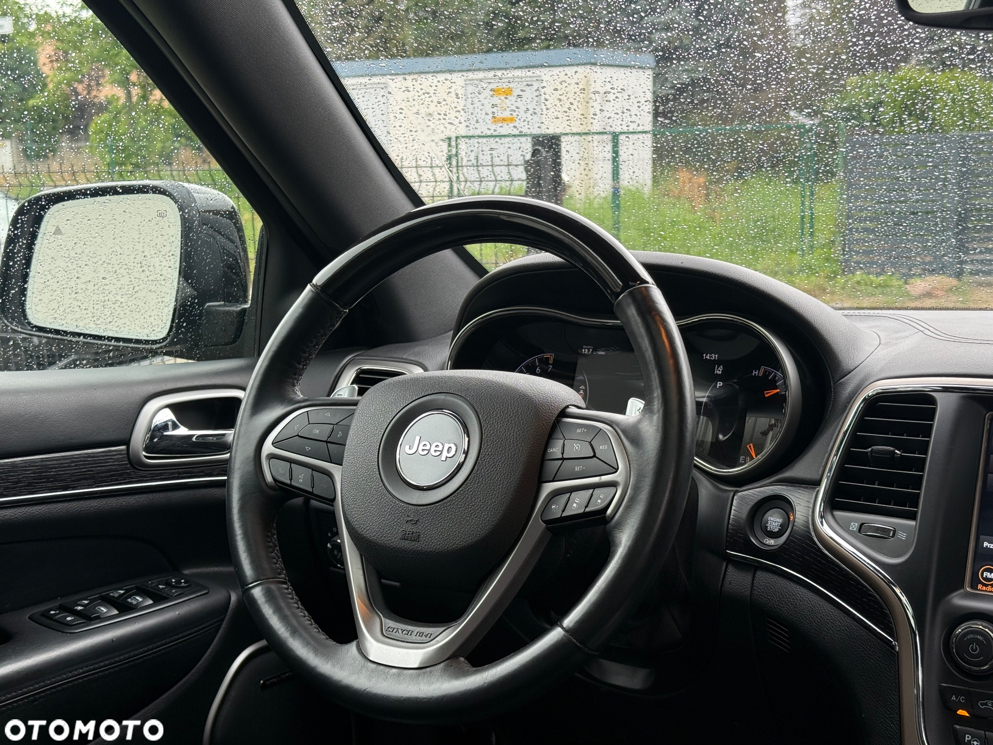 Jeep Grand Cherokee - 15