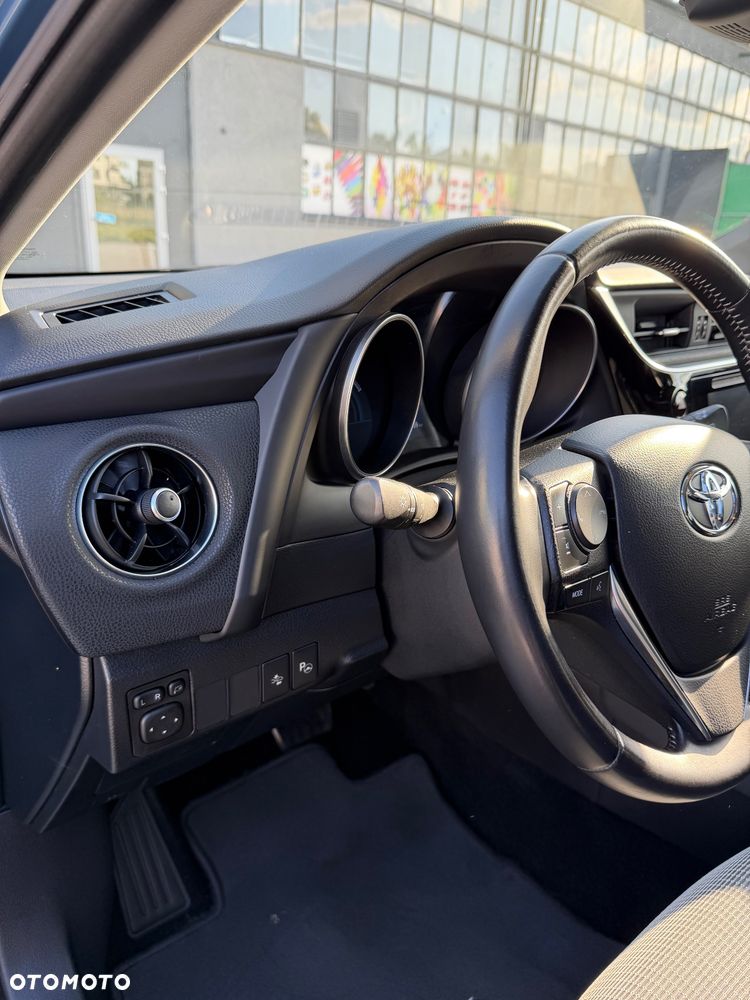 Toyota Auris - 23