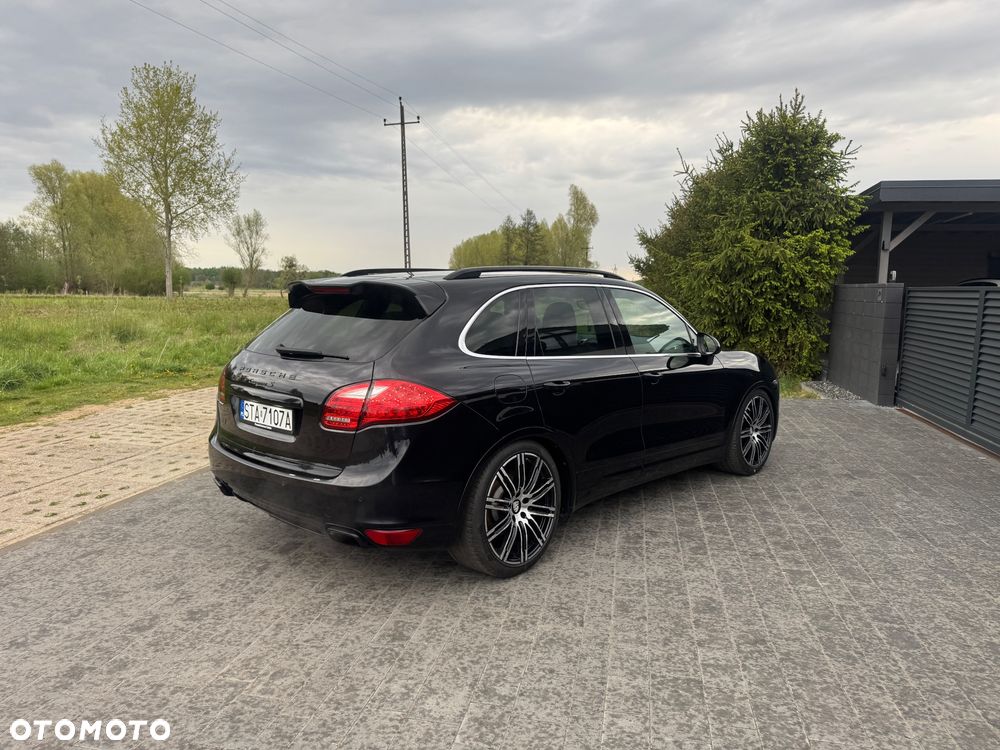 Porsche Cayenne - 4