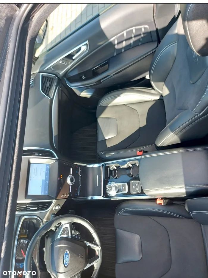 Ford Edge - 11