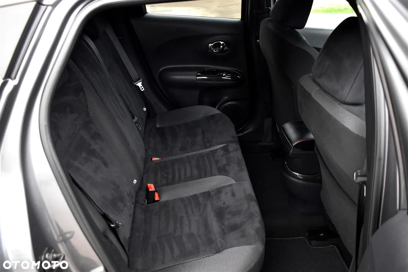 Nissan Juke 1.2 DIG-T N-Connecta Dark Sound - 30