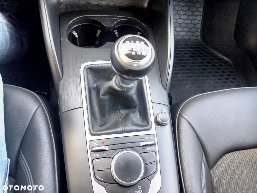 Audi A3 Sportback 2.0 TDI quattro sport - 23