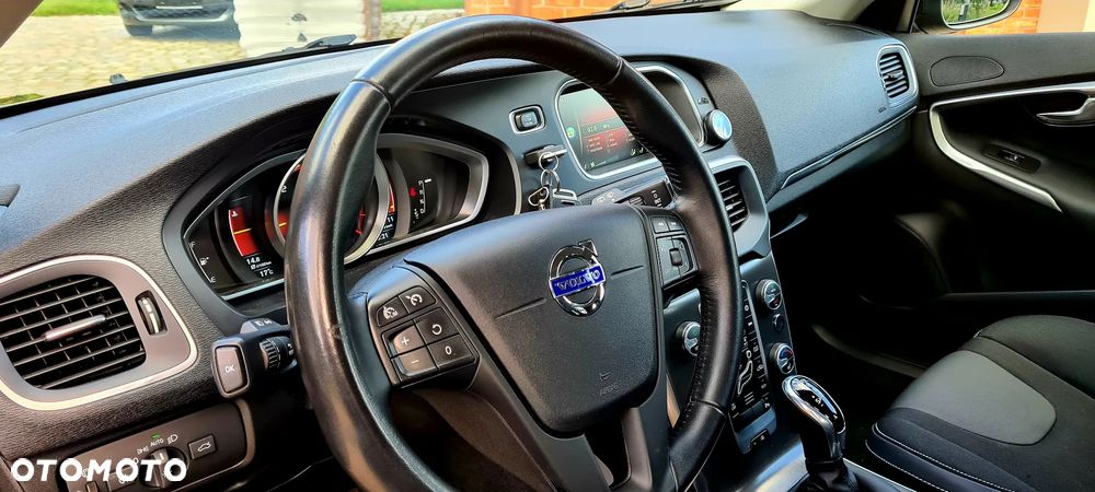 Volvo V40 D3 Drive-E Summum - 6