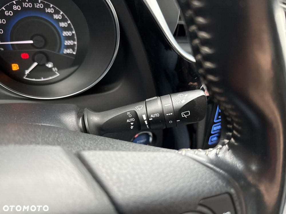 Toyota Auris Hybrid 135 Selection - 23