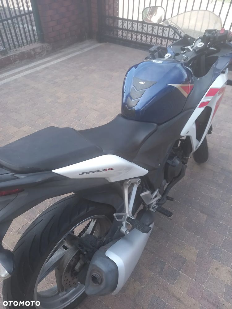 Honda CBR - 3