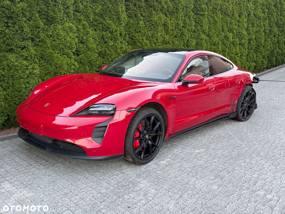 Porsche Taycan GTS - 3