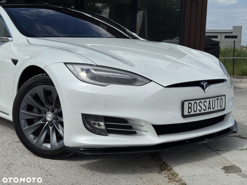 Tesla Model S - 5
