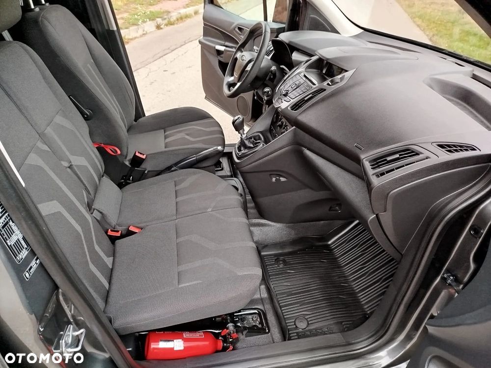 Ford Transit Connect - 15