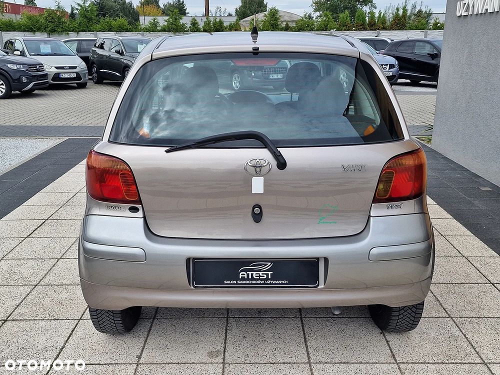 Toyota Yaris - 7