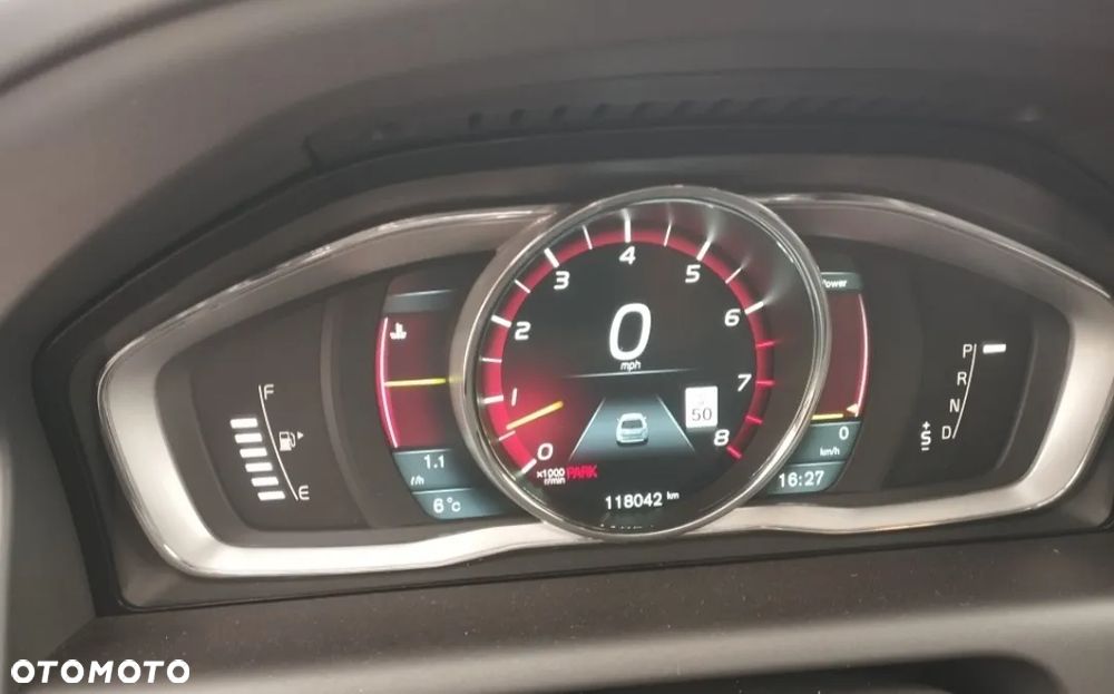 Volvo XC 60 T6 AWD RDesign - 4