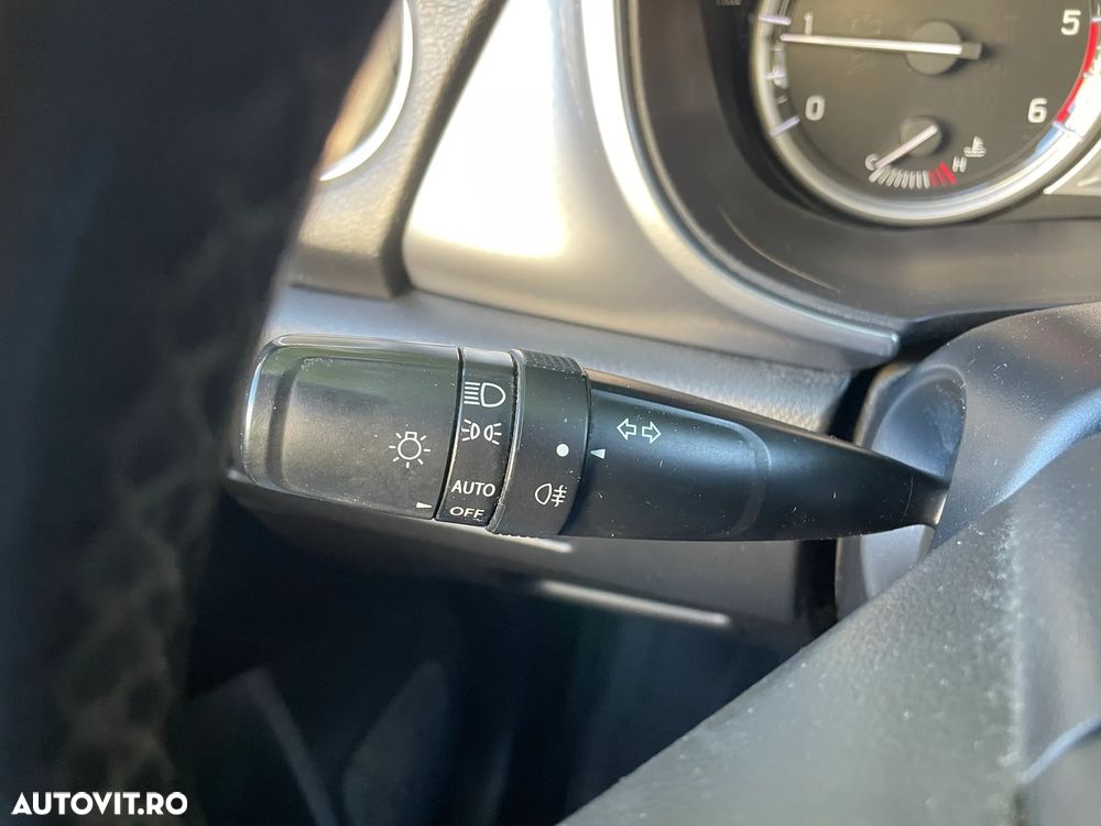 Suzuki Vitara 1.6 DDIS (4x2) Comfort+ - 24