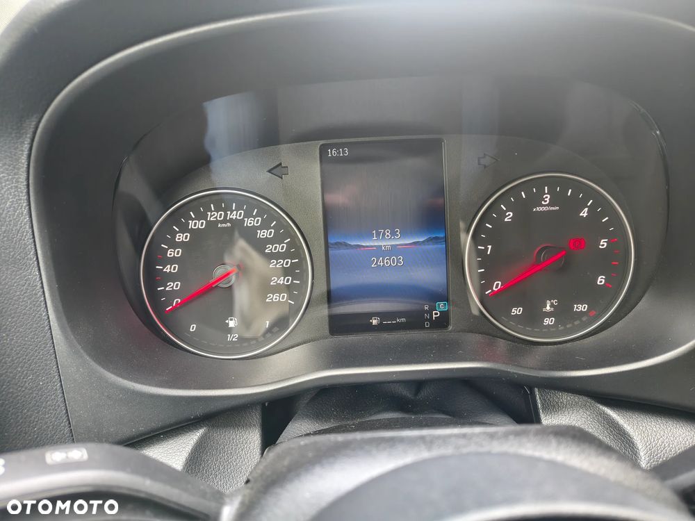 Mercedes-Benz Vito - 10