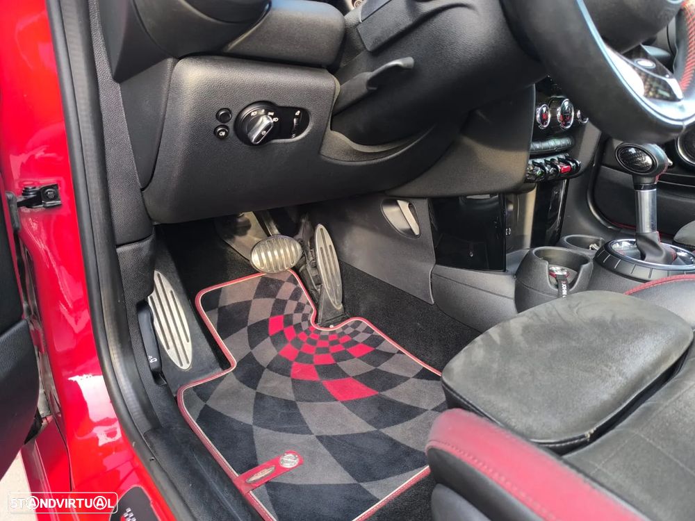 MINI 3 Portas John Cooper Works Aut. - 34
