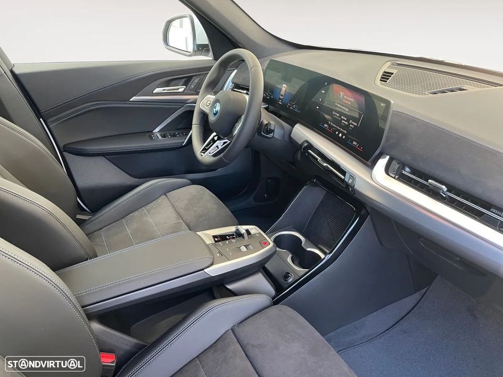 BMW X1 xDrive25e - 11