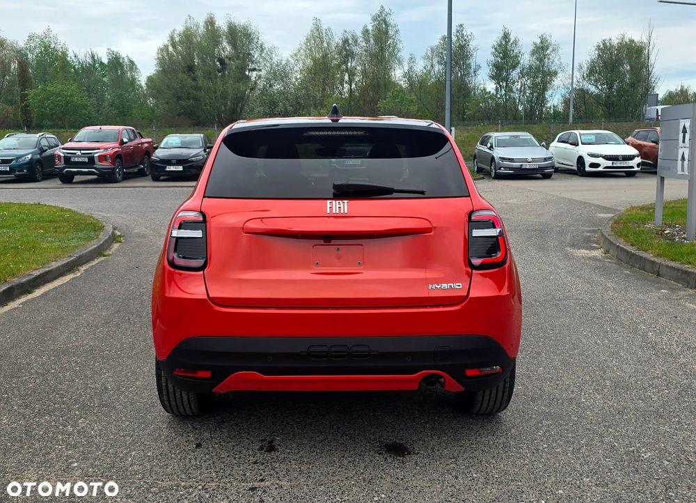 Fiat 600 1.2 Turbo La Prima eDCT - 4