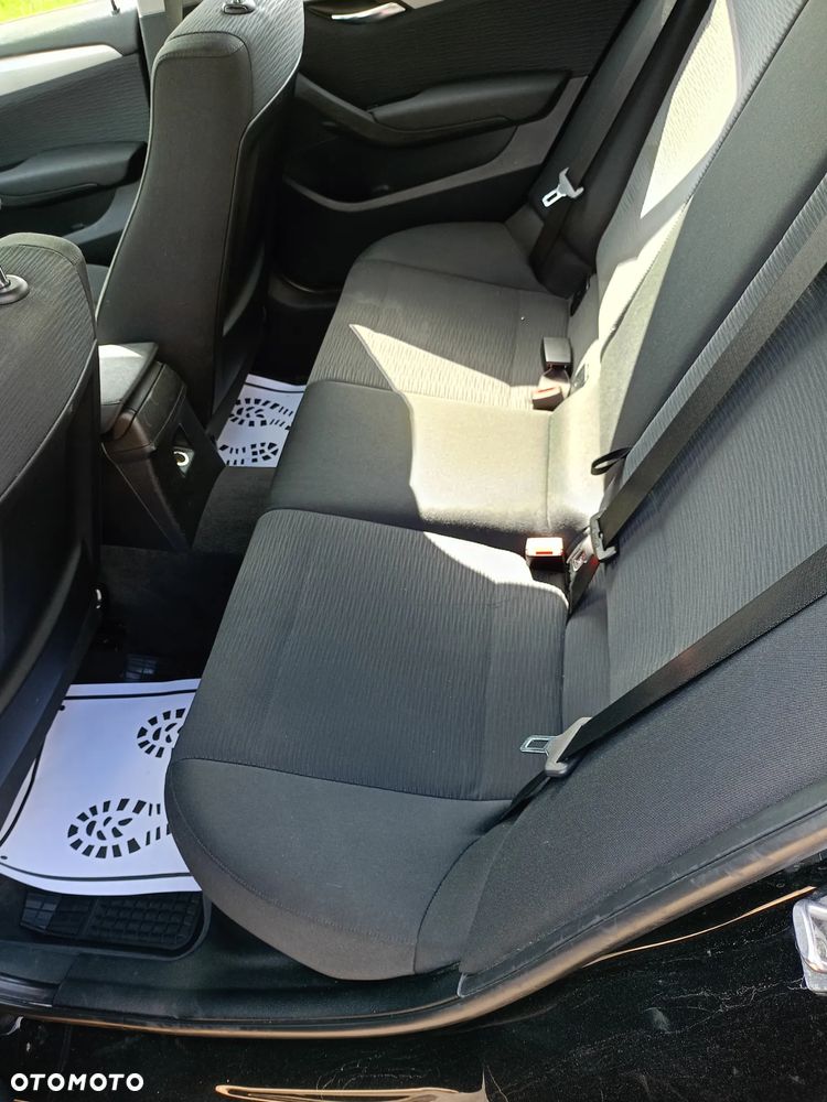 BMW X1 sDrive18d xLine - 13