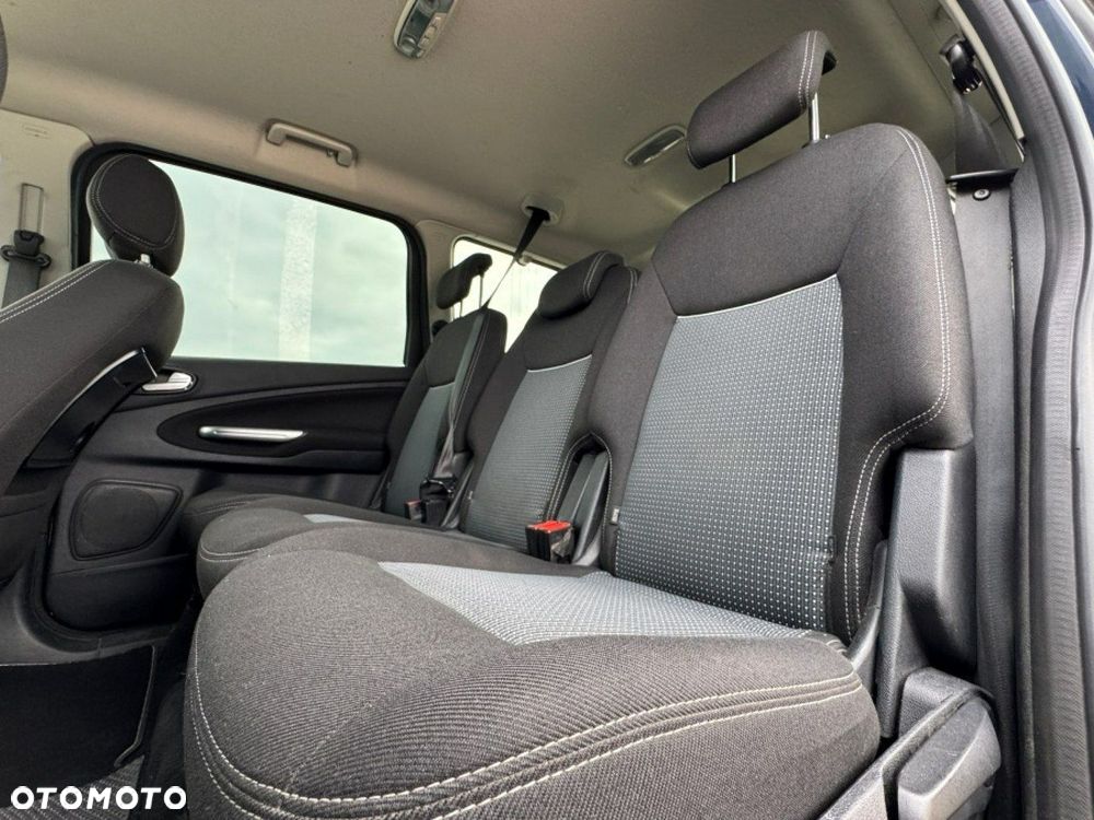 Ford Galaxy - 17