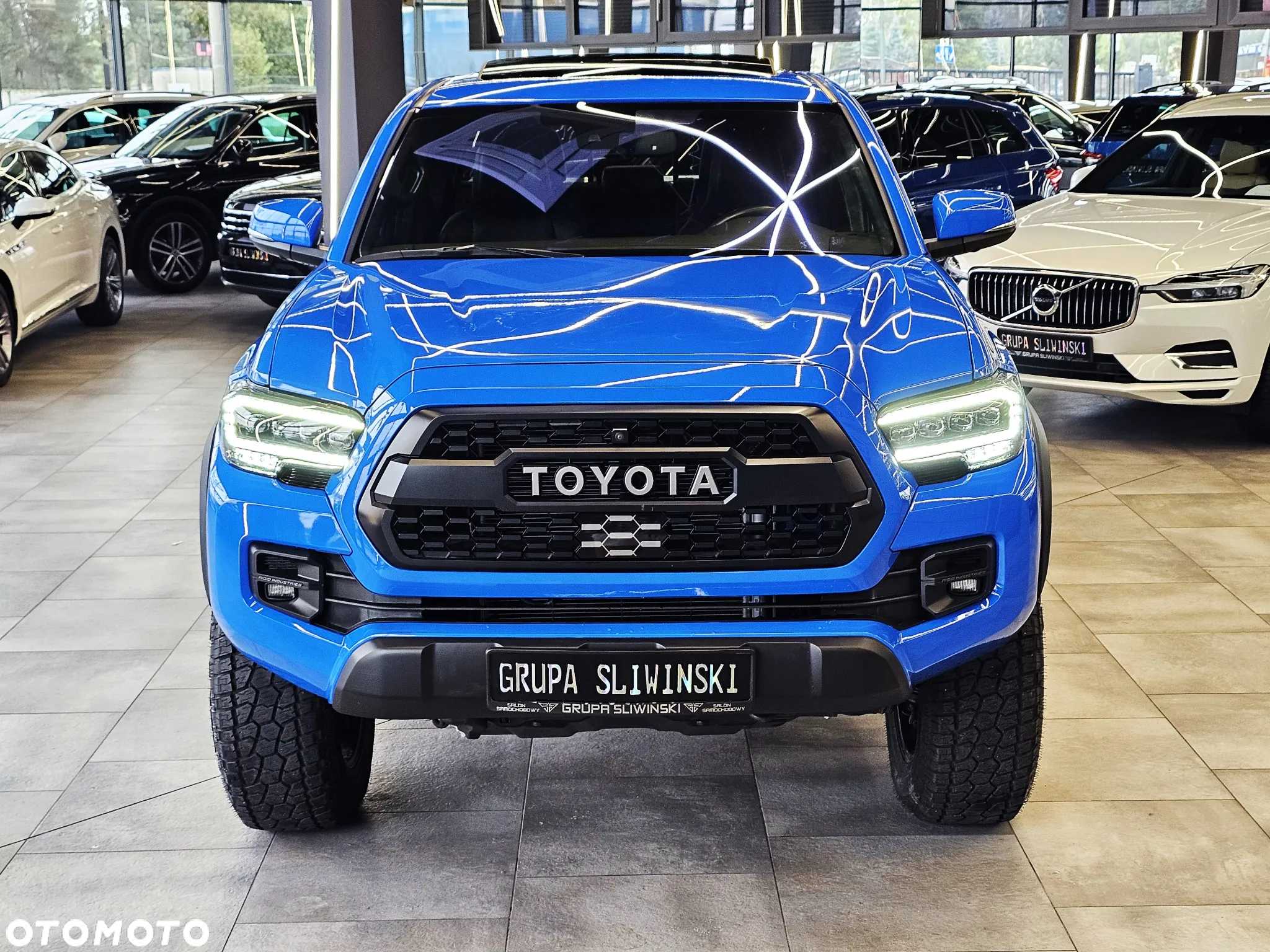 Toyota Tacoma - 13
