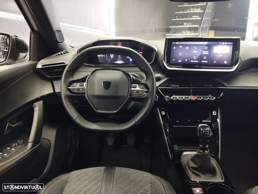 Peugeot 2008 1.2 PureTech Allure - 16