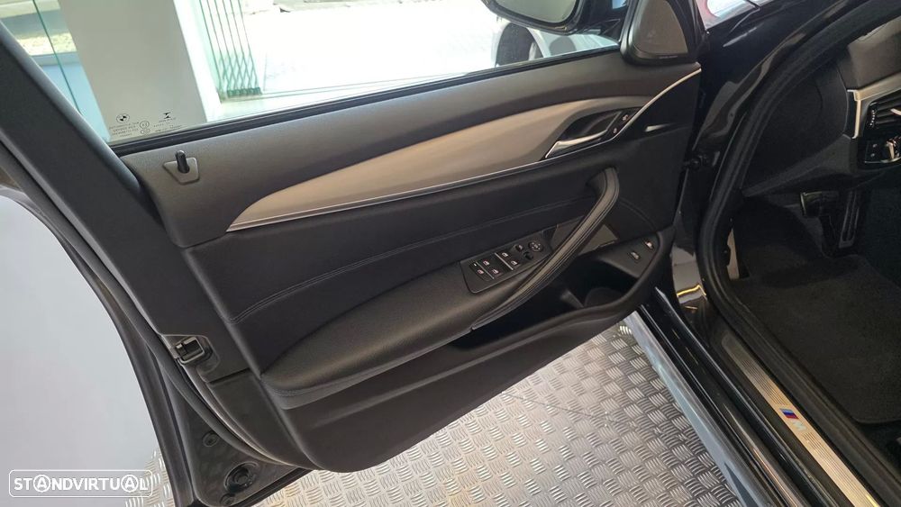 BMW 530 e iPerformance Pack M - 34