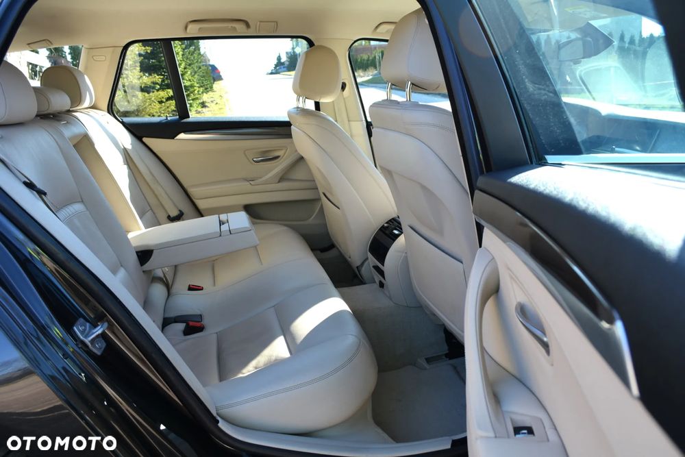 BMW Seria 5 520d xDrive Touring - 7