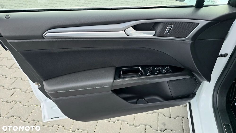 Ford Mondeo 2.0 TDCi Allrad Trend - 26