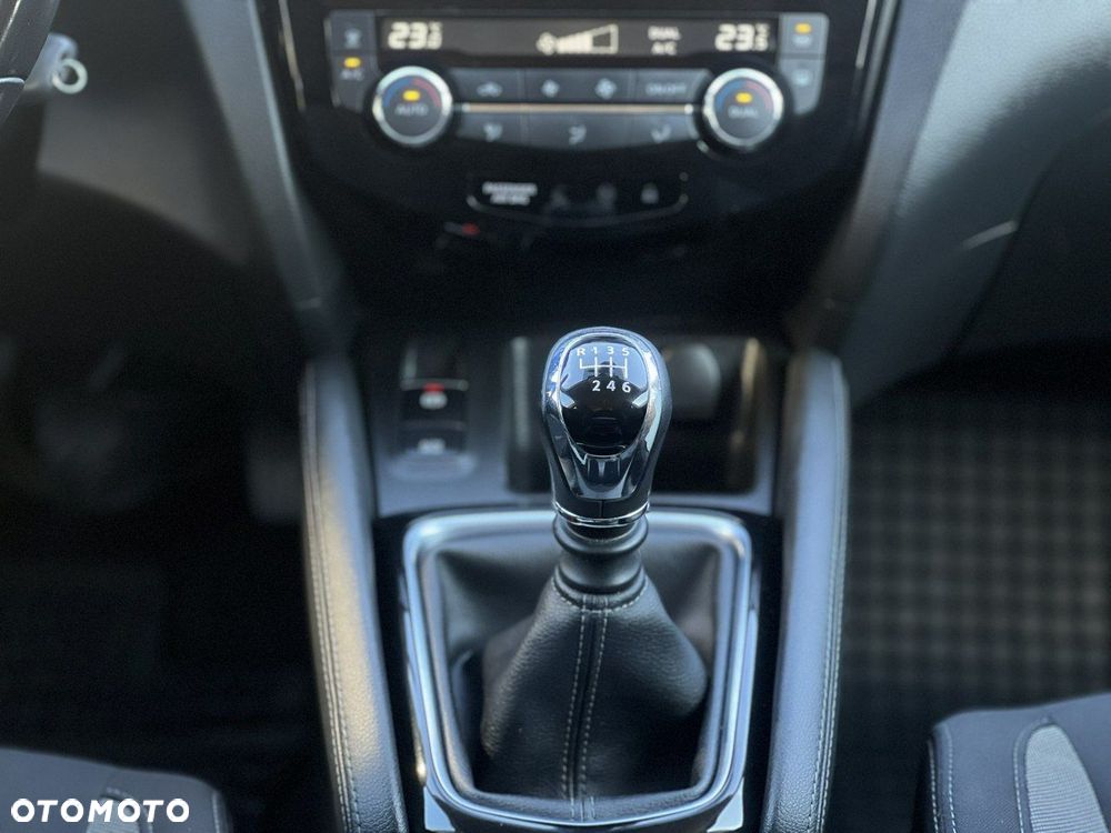 Nissan Qashqai 1.3 DIG-T N-Connecta EU6d - 20