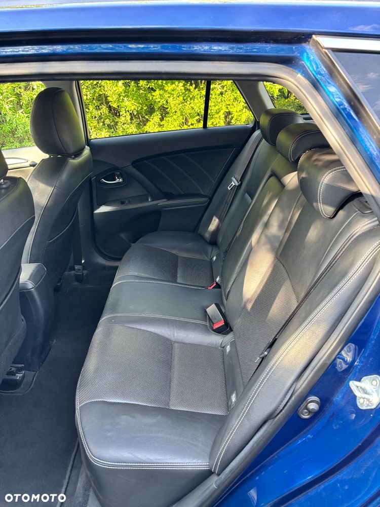 Toyota Avensis 1.8 Selection MS - 21