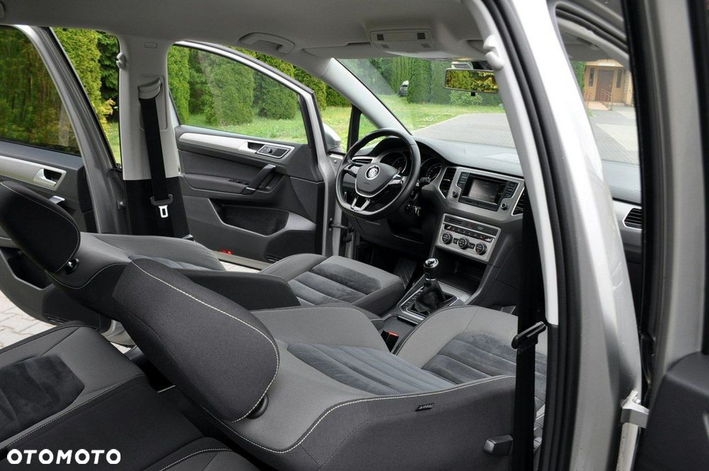 Volkswagen Golf Sportsvan - 24