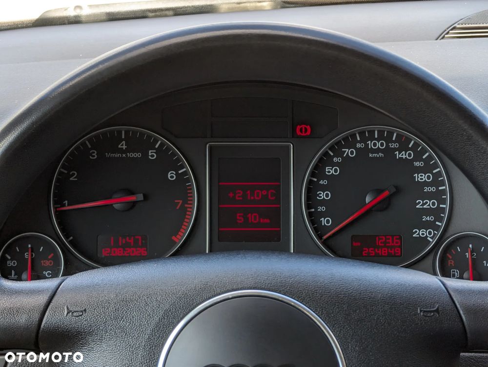 Audi A4 Avant 1.8T - 28