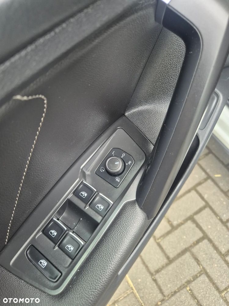Volkswagen Tiguan Allspace 2.0 TDI SCR 4Motion DSG R-Line - 23