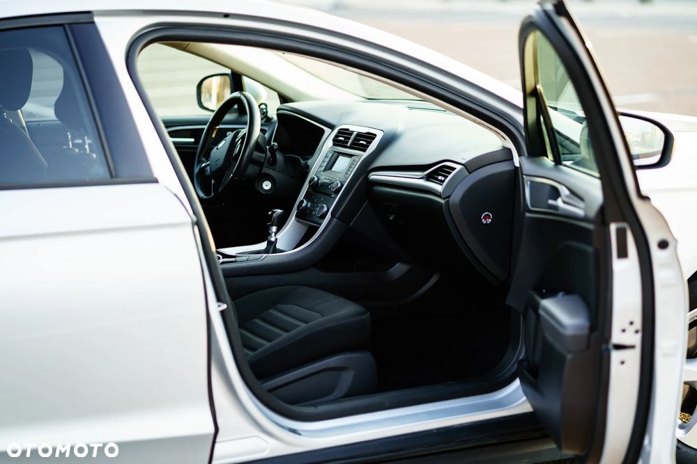 Ford Mondeo 1.5 EcoBoost Ambiente - 21