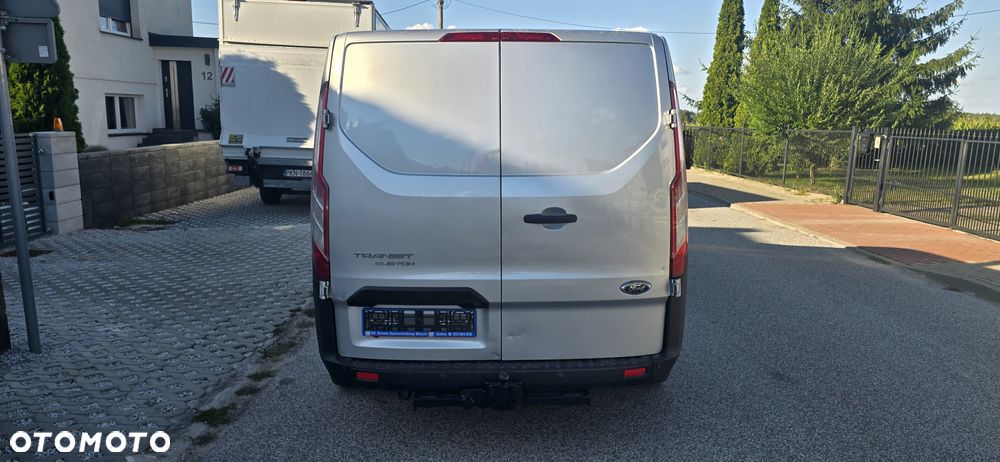 Ford Custom - 6