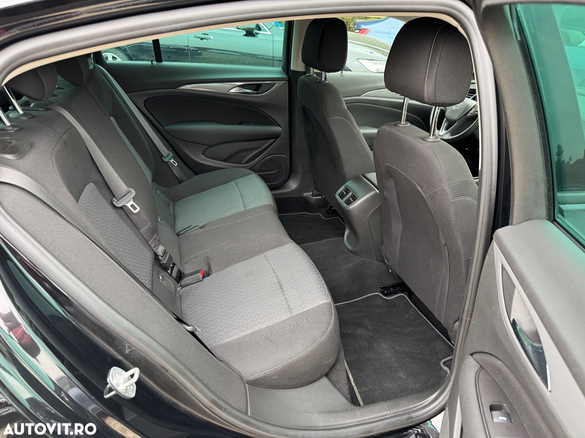 Opel Insignia Sports Tourer 1.6 ECOTEC Diesel Edition - 21