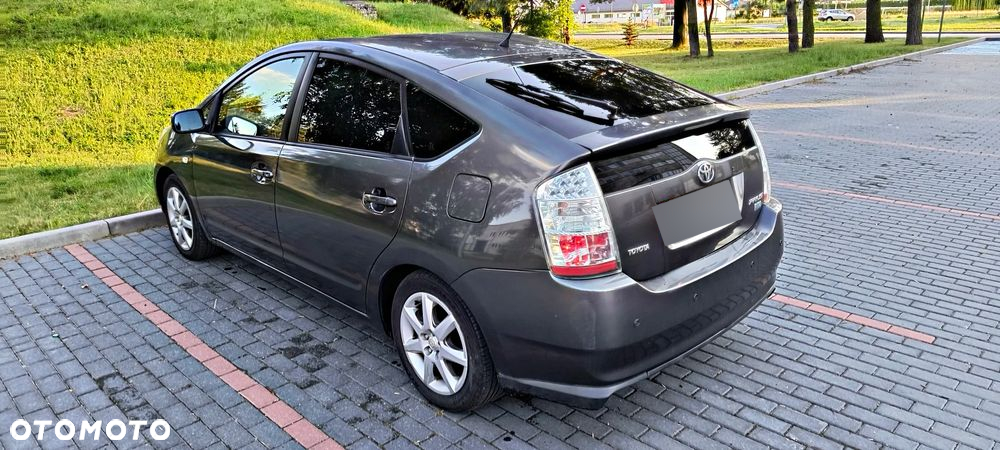 Toyota Prius 1.5 VVT-i Sol (nav) - 2