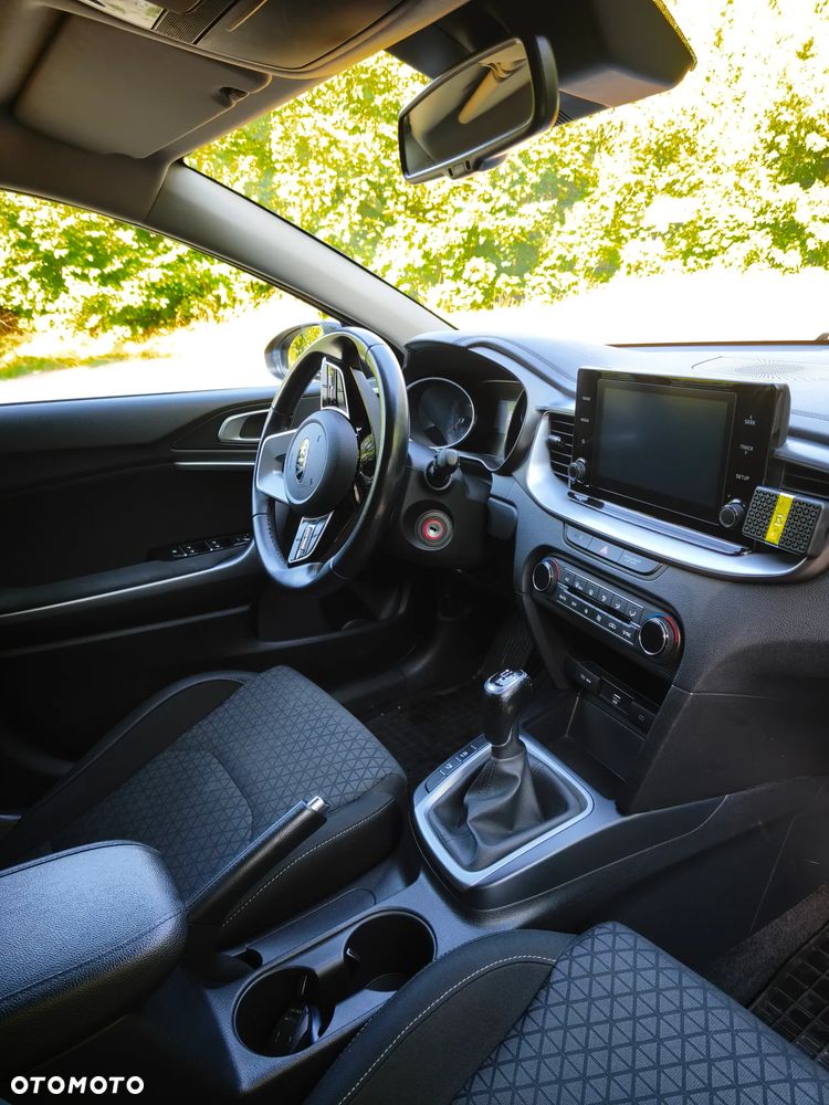 Kia Ceed 1.6 CRDi SCR M - 18