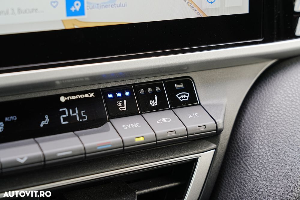 Toyota Camry 2.5 Hybrid Exclusive - 35