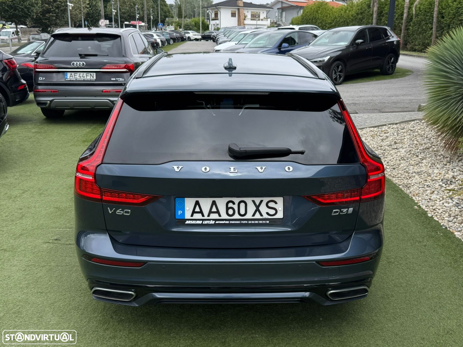 Volvo V60 2.0 D3 R-Design Geartronic - 12