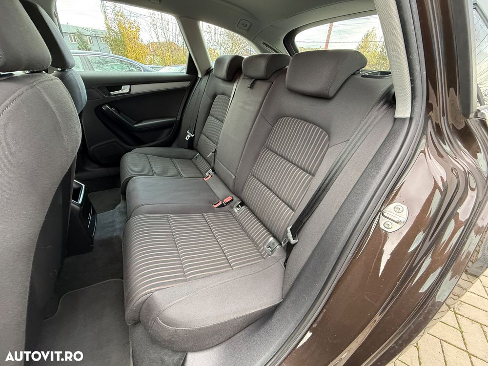 Audi A4 Avant 2.0 TDI DPF S line Sportpaket - 17