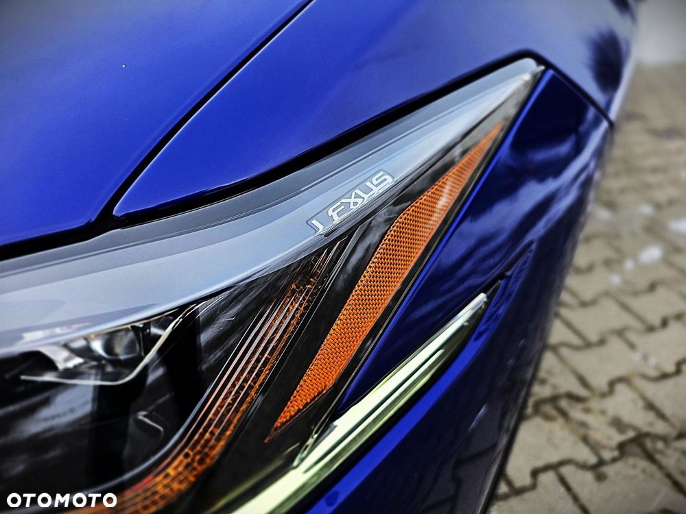 Lexus ES 300h F Sport Edition - 28